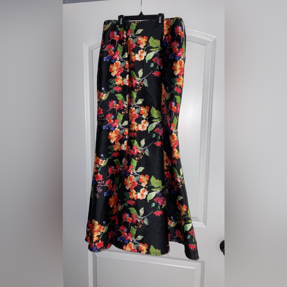 Formal skirt